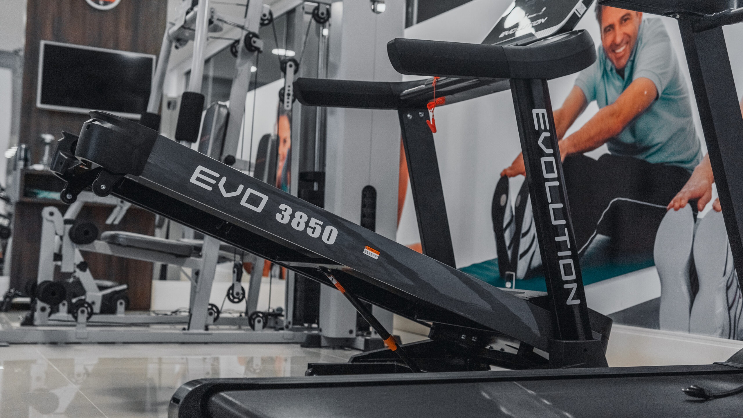 Esteira Elétrica Comercial EVO 3850 AC - Imagem 4