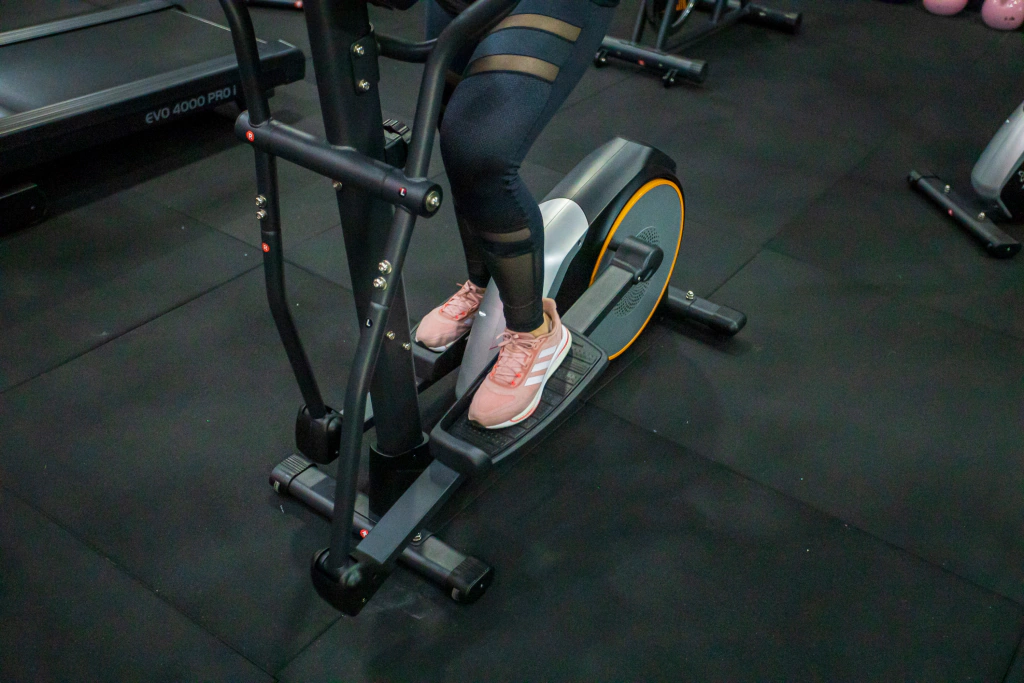 Elíptico Comercial EL 1002 - Imagem 6